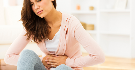 6 Astuces pour ne plus avoir mal au ventre après manger : Conseils simples pour une digestion apaisée